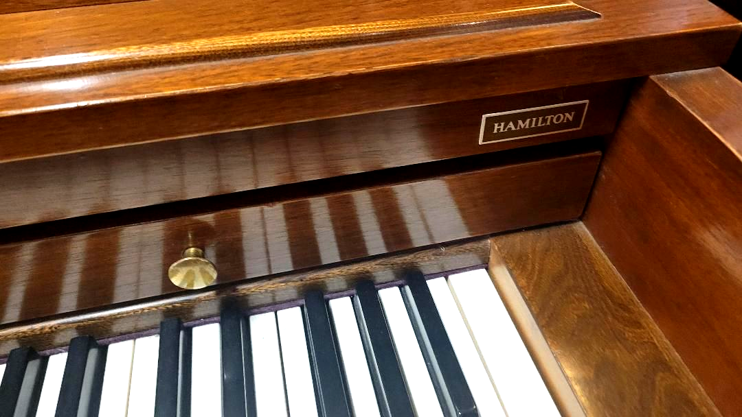 LIKE NEW BALDWIN 46 STUDIO 2