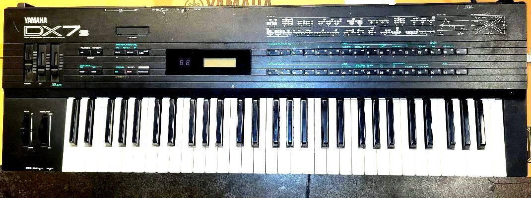 Used Yamaha DX7S